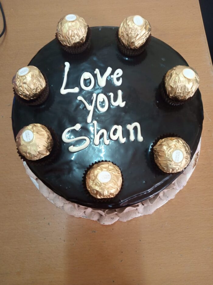 CHOCOLATY CAKE