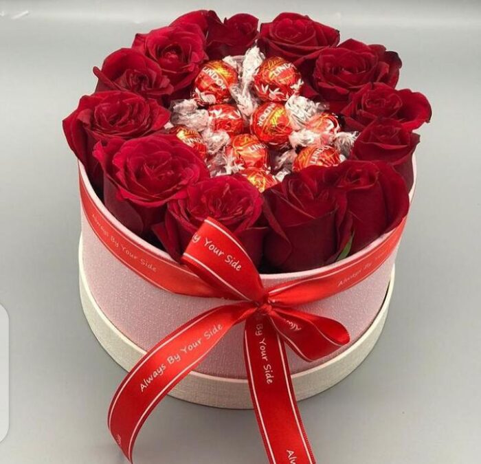 LINDT & RED ROSES