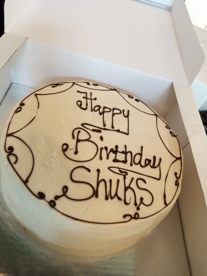 2KG CARROT CAKE