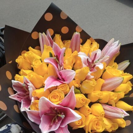 LILIES & YELLOW ROSES