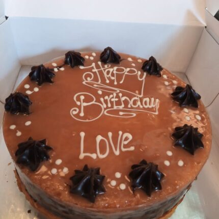 1KG SALTED CARAMEL CAKE