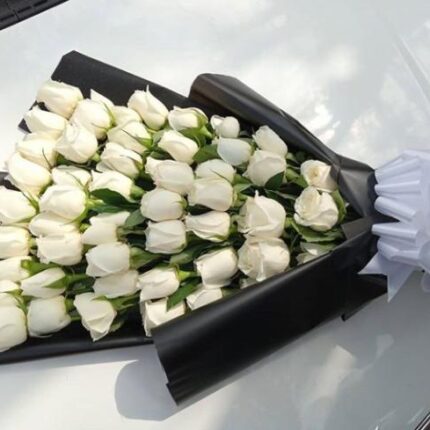 WHITE ROSES BOUQUET