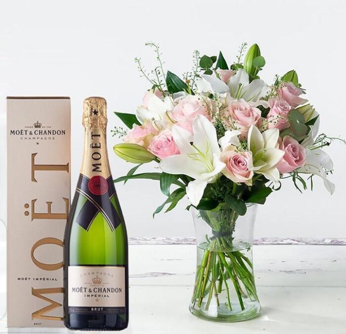 VASE & MOET