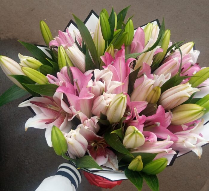 PINK LILIES BOUQUET
