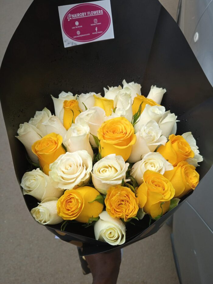 30 YELLOW & WHITE ROSES