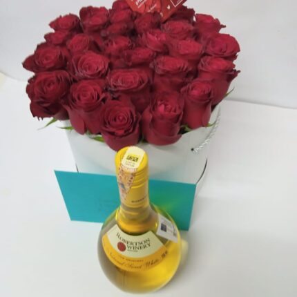 ROBERTSON & RED ROSES