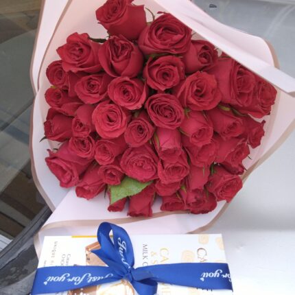 CHOCOLATE & RED ROSES