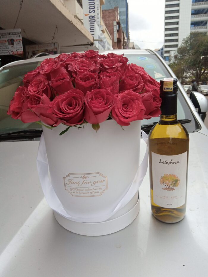 LELESHWA & RED ROSES