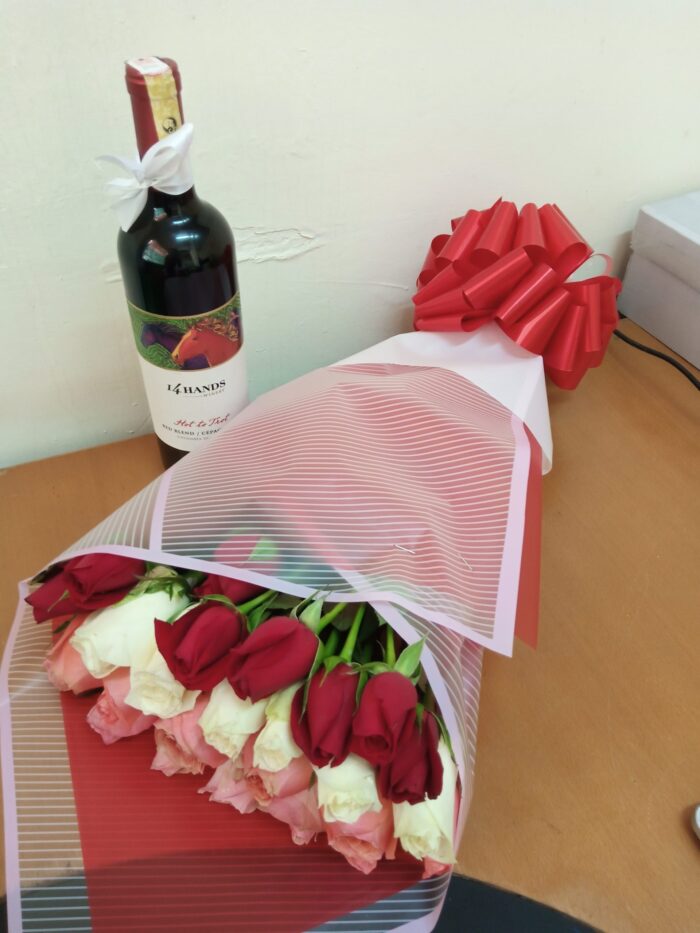 14 HANDS SAUVIGNON & ROSES