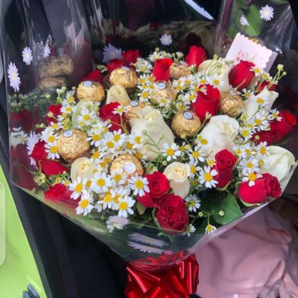 THE CUDDLE BOUQUET