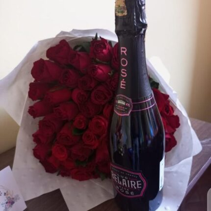 BELAIRE & RED ROSES