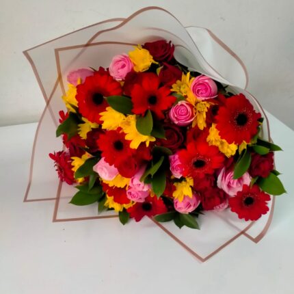 DAISIES AND ROSES BOUQUET