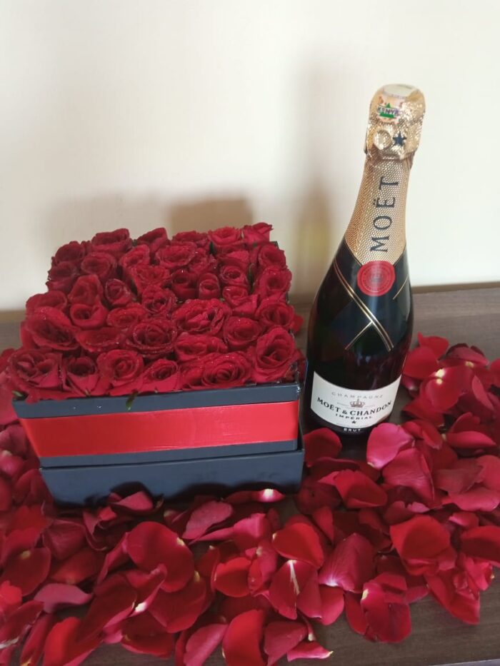RED ROSES AND MOET