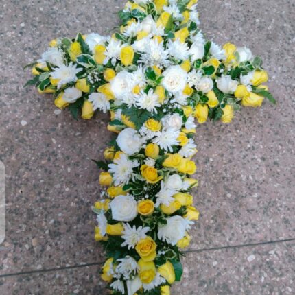 CROSSE SHAPED WREATH