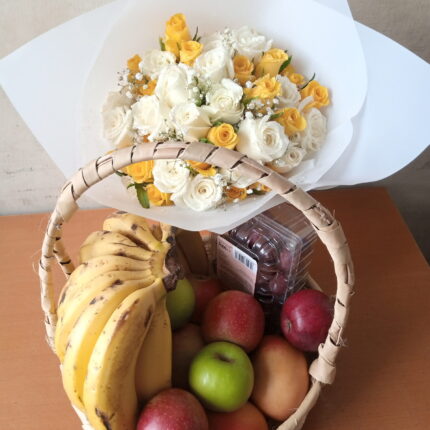 BOUQUET AND FRUITS BASKET