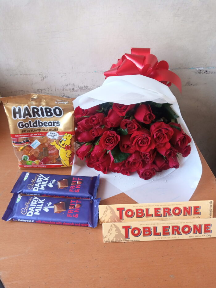 CHOCOLATE BOUNTY & ROSES BOUQUET