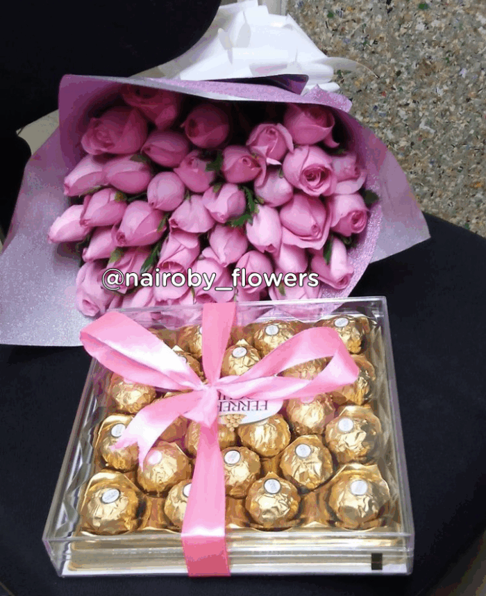 24 PIECES FERRERO ROCHER & PINK ROSES