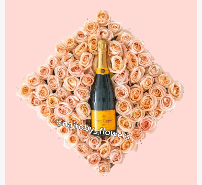 VEUVE CLICQUOT CHAMPAGNE & PEACH ROSES
