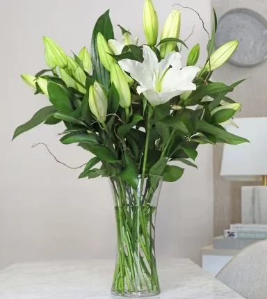 WHITE LILIES FANTASY