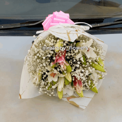 10 STEMS LILIES WITH GYPSOPHILA
