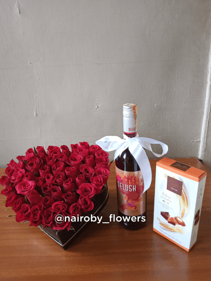 DELUSH SWEET WINE, CHOCOLATE & RED ROSES