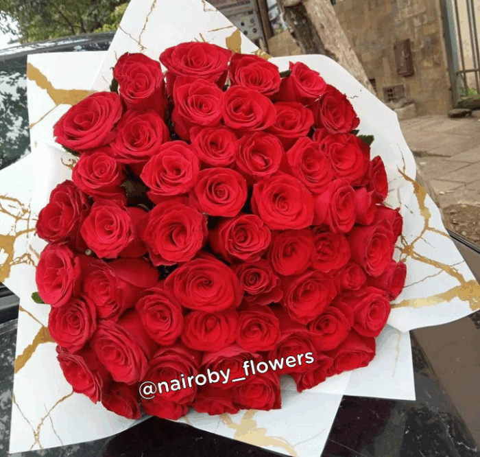 60 RED ROSES