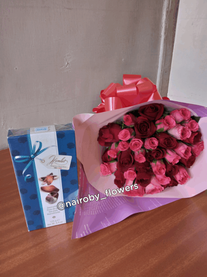 CHOCOLATE & MIXED ROSES BOUQUET