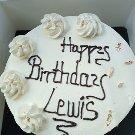 BIRTHDAY VANILLA CAKE
