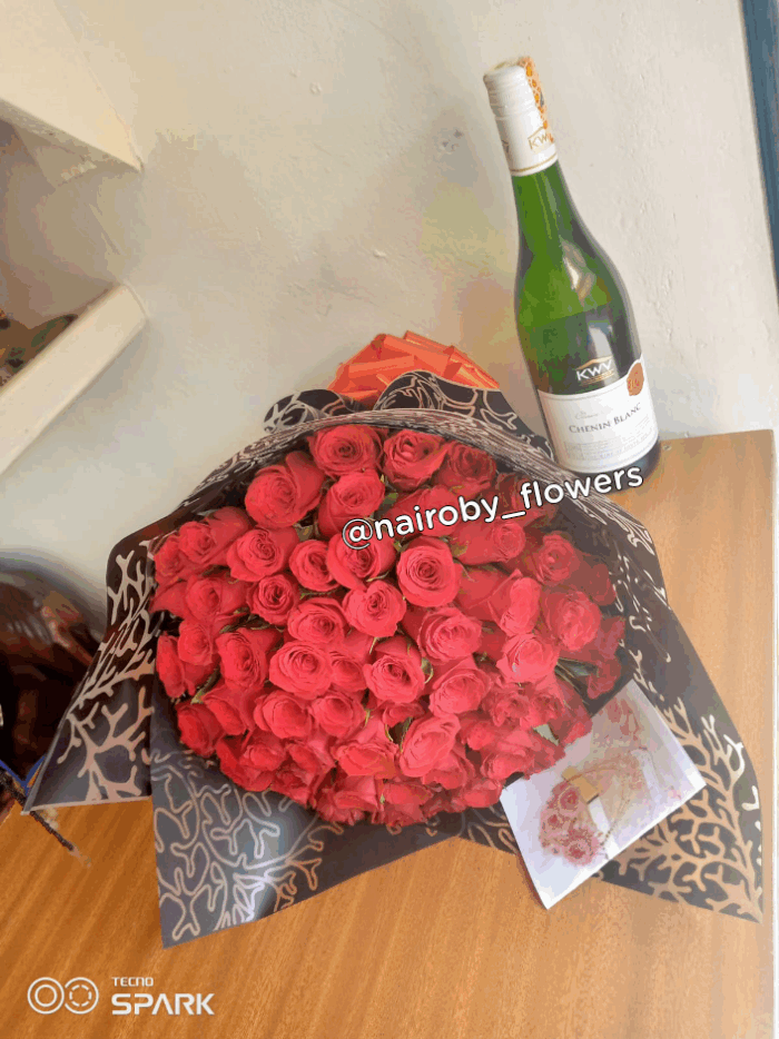 KWV CHENIN BLANC WINE & RED ROSES
