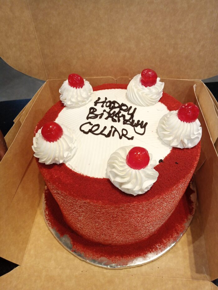 2 KG RED VELVET CAKE