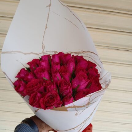 HOT PINK ROSES BOUQUET
