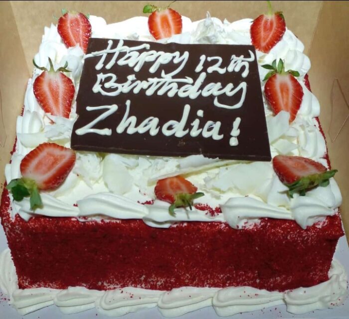 1KG VELVET CAKE