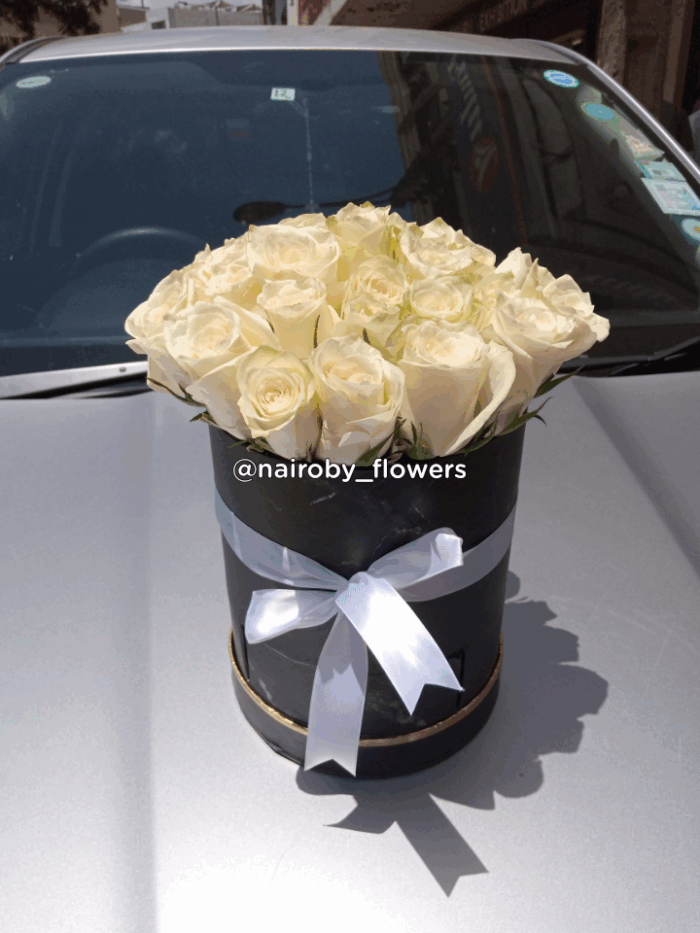 WHITE ROSES BOX