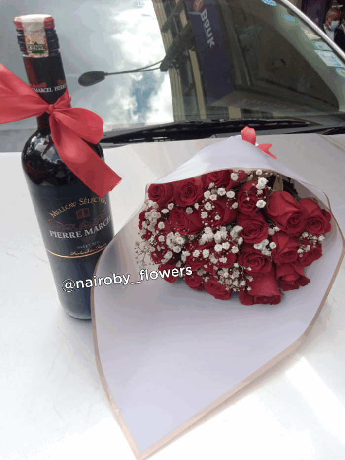 PIERRE MARCEL & RED ROSES BOUQUET