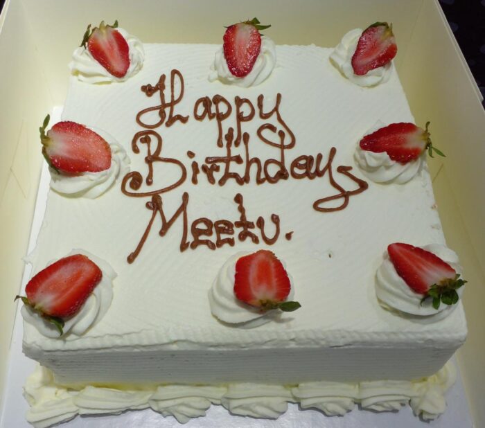 VANILLA SPONGE CAKE