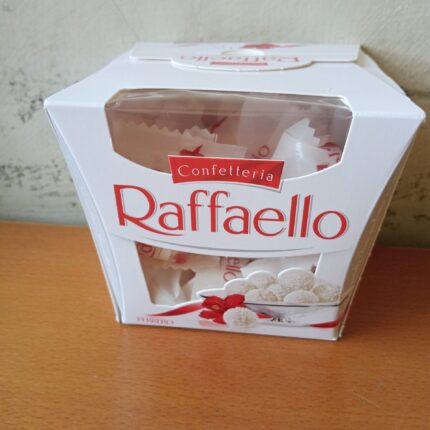 16 PIECES RAFFAELLO CHOCOLATES