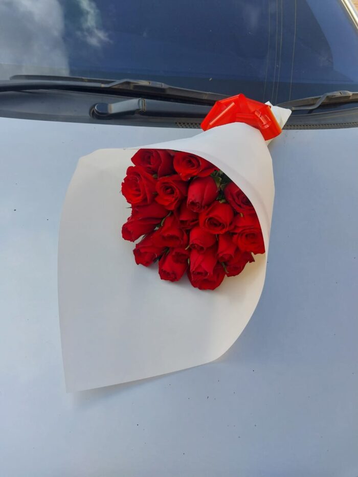 FLOURISHING RED BOUQUET