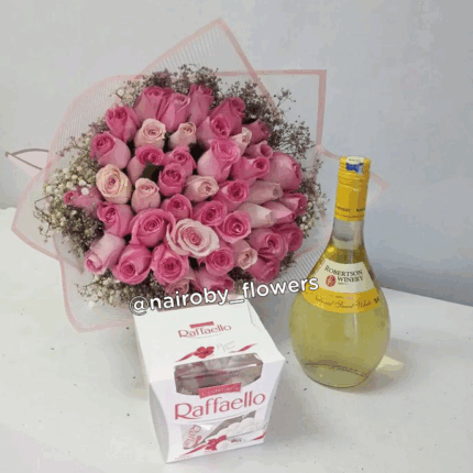 ROBERTSON WINE, RAFFAELLO CHOCOLATES & PINK ROSES BOUQUET