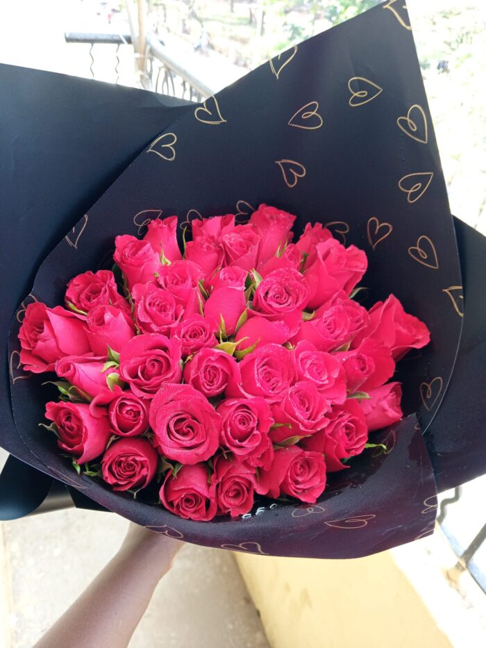 MAGNIFICENT RED BOUQUET