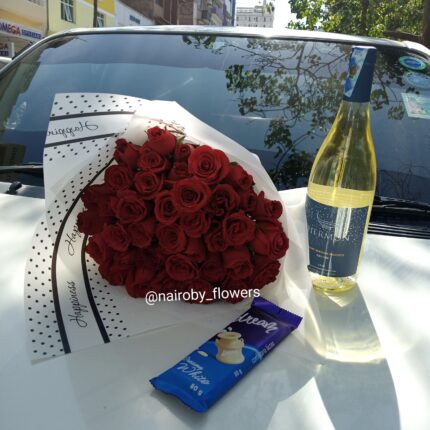 HERMON MOSCATO WINE, CHOCOLATE & RED ROSES