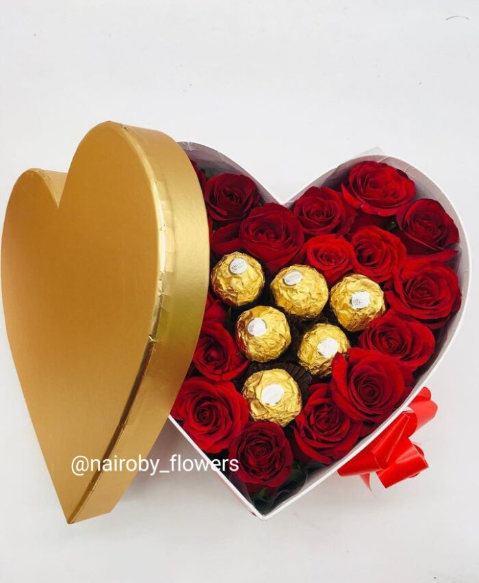 6 FERRERO CHOCOLATES AND RED ROSES SMALL BOX