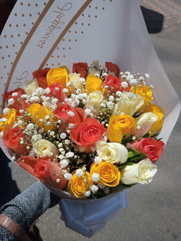 PRETTY COLORFUL BOUQUET