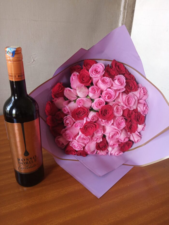 ROSSO NOBILE & PINK AND RED ROSES BOUQUET