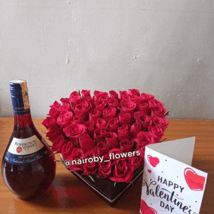 ROBERTSON WINE & RED ROSES HEART BOX