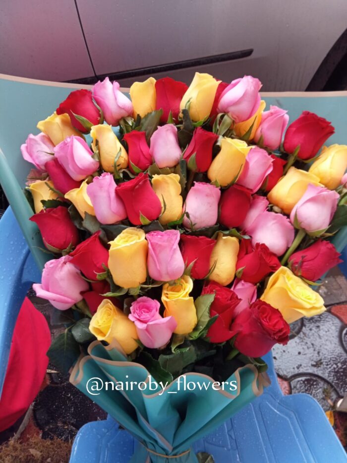 FLAT COLORFUL BOUQUET