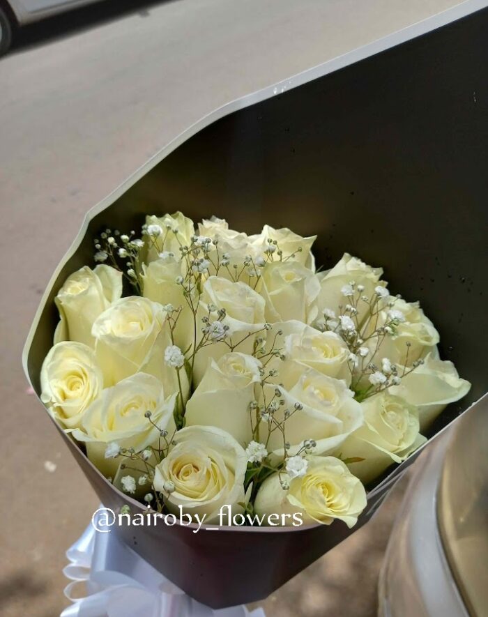 WHITE THEME BOUQUET