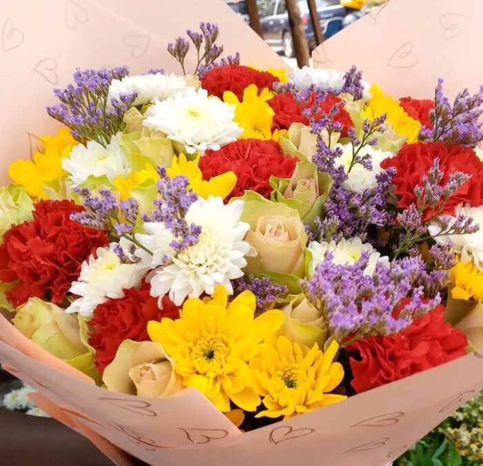 TROPICAL MIXED FLOWERS STUNNING BOUQUET