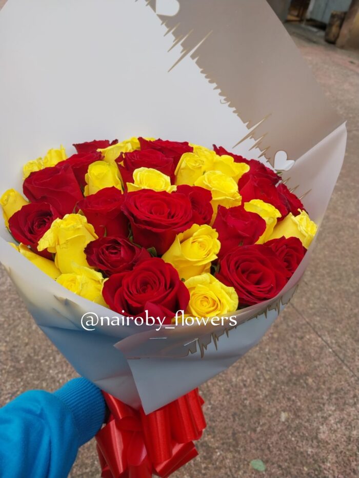 BLISSFUL YELLOW AND RED ROSES