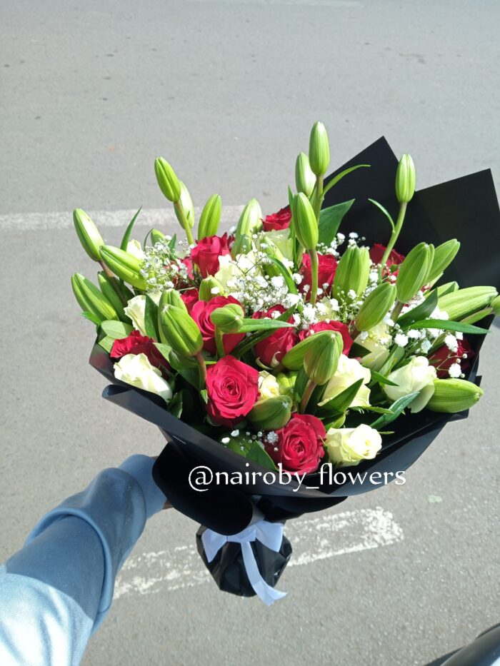 LILIES & ROSES UNIQUE COMBO