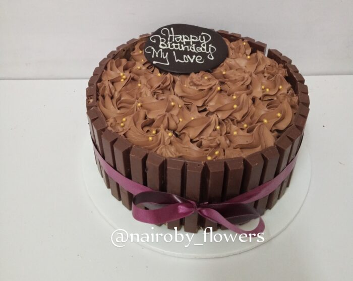 KIT KAT CHOCOLATE CAKE